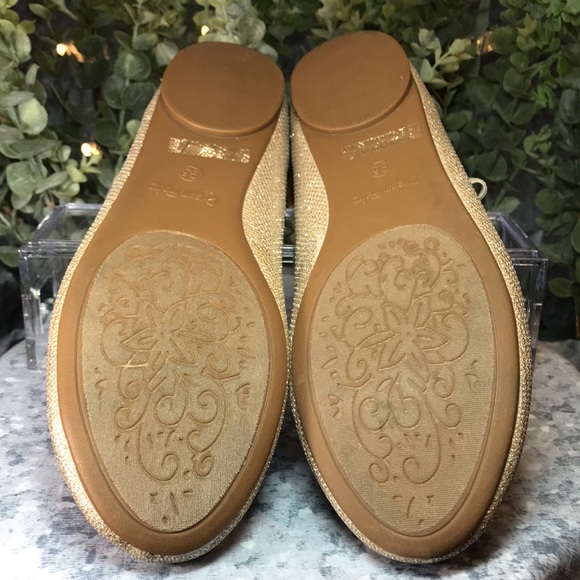 Women’s Size 9.5M Dream Pairs Gold Sparkle Flats with Elastic Ankle Cross Bands - Picture 9 of 9